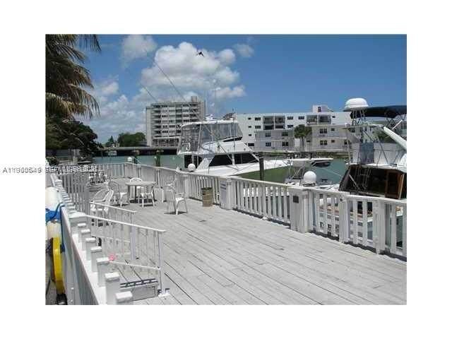 https://bt-photos.global.ssl.fastly.net/miami/orig_boomver_1_A11960649-2.jpg