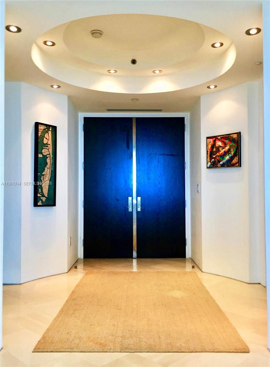 100 Pointe Dr - Photo 1