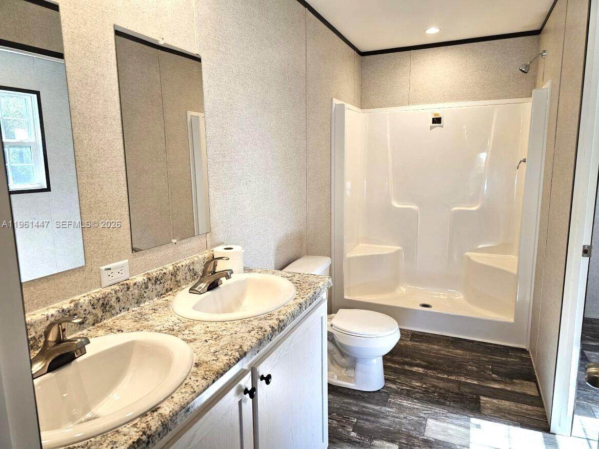 https://bt-photos.global.ssl.fastly.net/miami/orig_boomver_1_A11961447-2.jpg