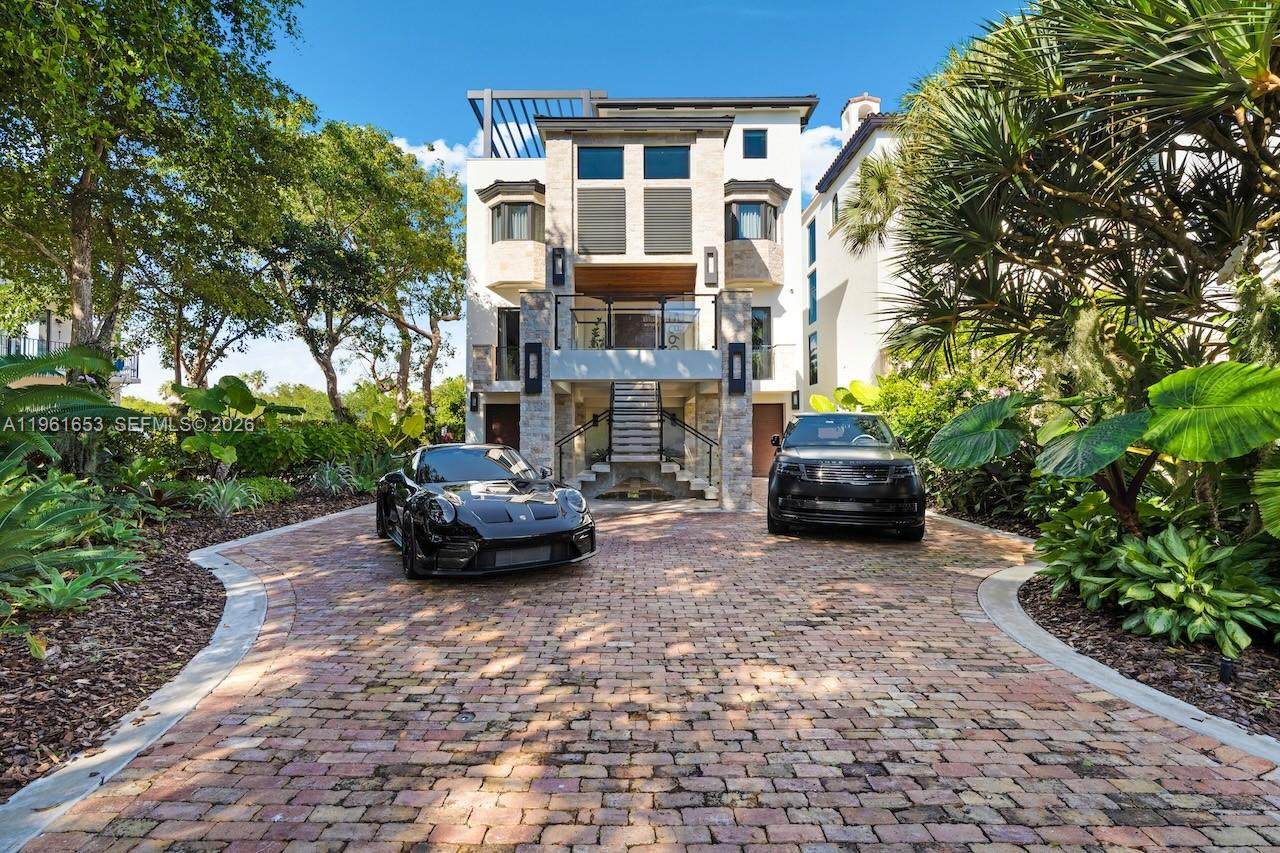5860 Paradise Point Dr - Photo 1