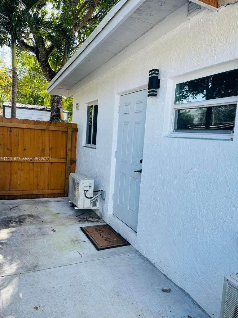 230 127th St - Photo 1