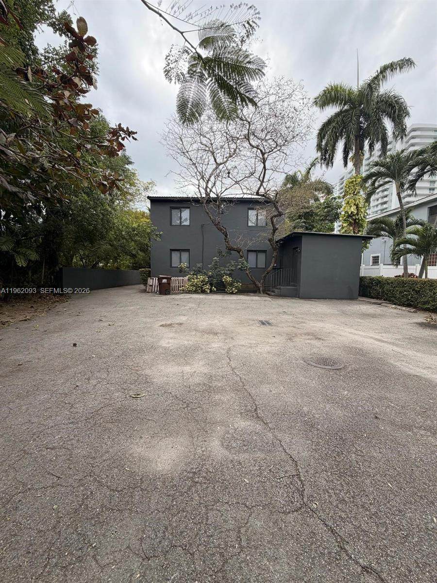 https://bt-photos.global.ssl.fastly.net/miami/orig_boomver_1_A11962093-2.jpg