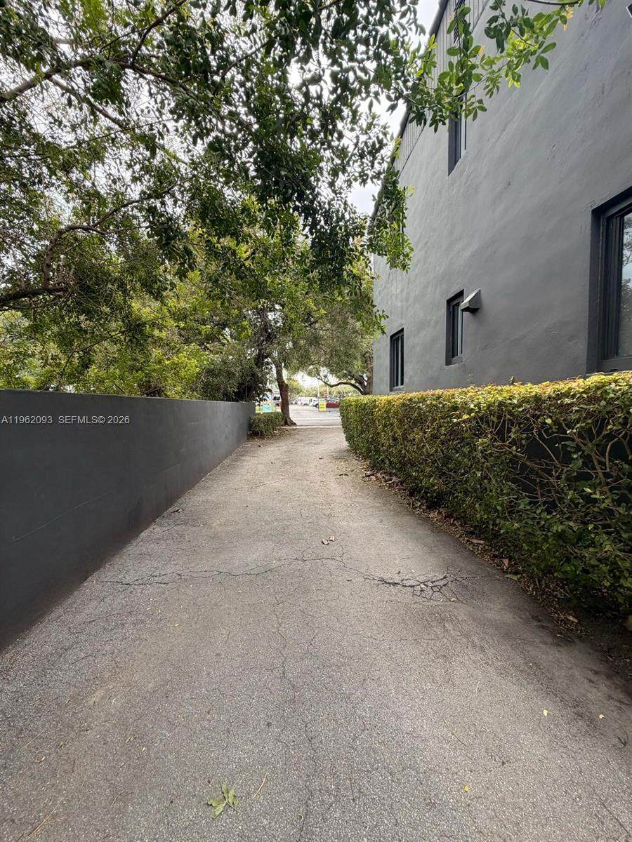 https://bt-photos.global.ssl.fastly.net/miami/orig_boomver_1_A11962093-2.jpg