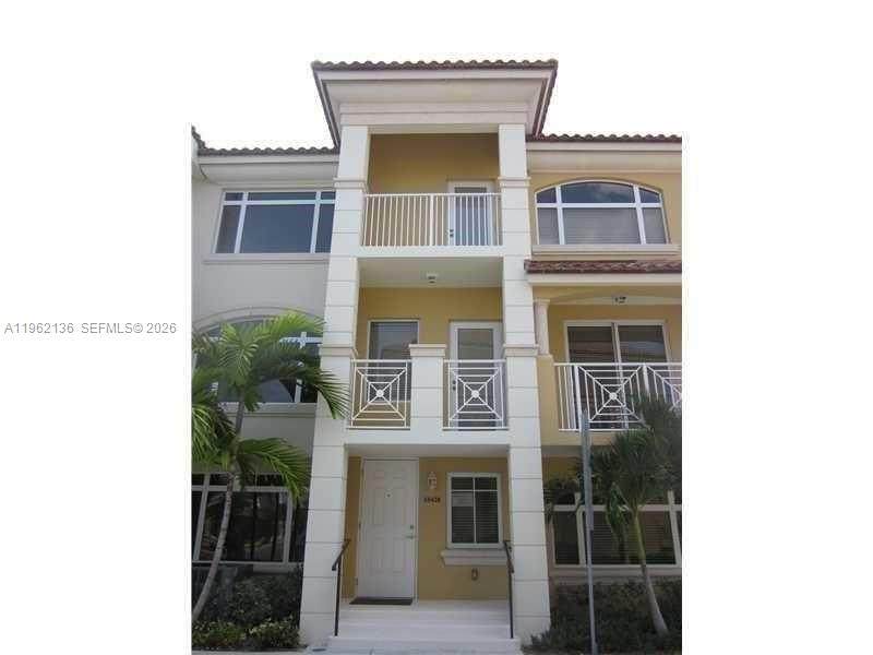 https://bt-photos.global.ssl.fastly.net/miami/orig_boomver_1_A11962136-2.jpg