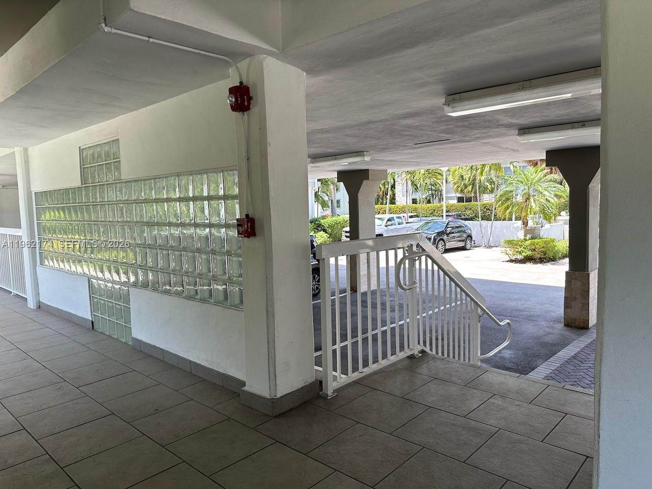 https://bt-photos.global.ssl.fastly.net/miami/orig_boomver_1_A11962174-2.jpg