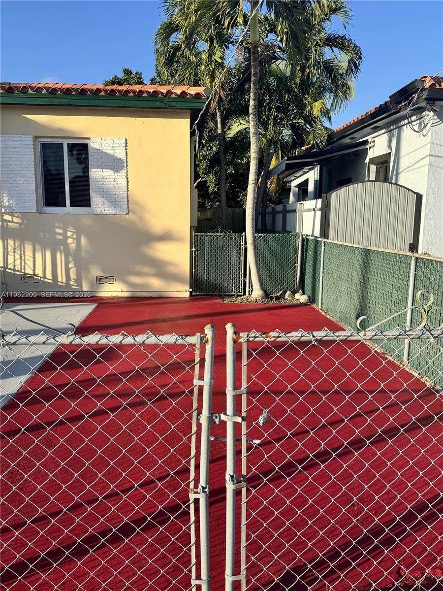 https://bt-photos.global.ssl.fastly.net/miami/orig_boomver_1_A11962209-2.jpg