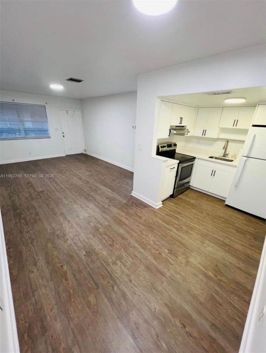 5820 23rd St - Photo 1