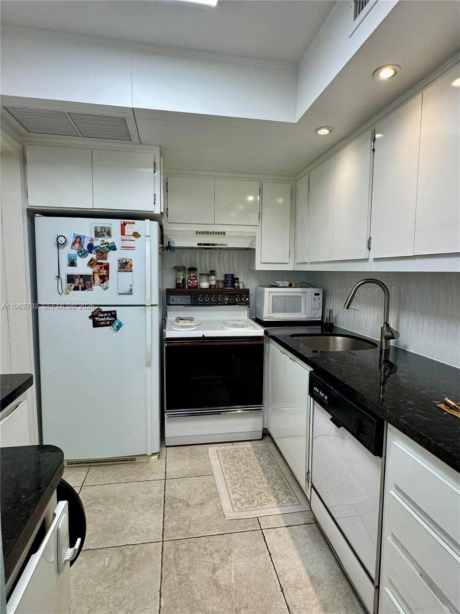 2940 203rd St - Photo 1