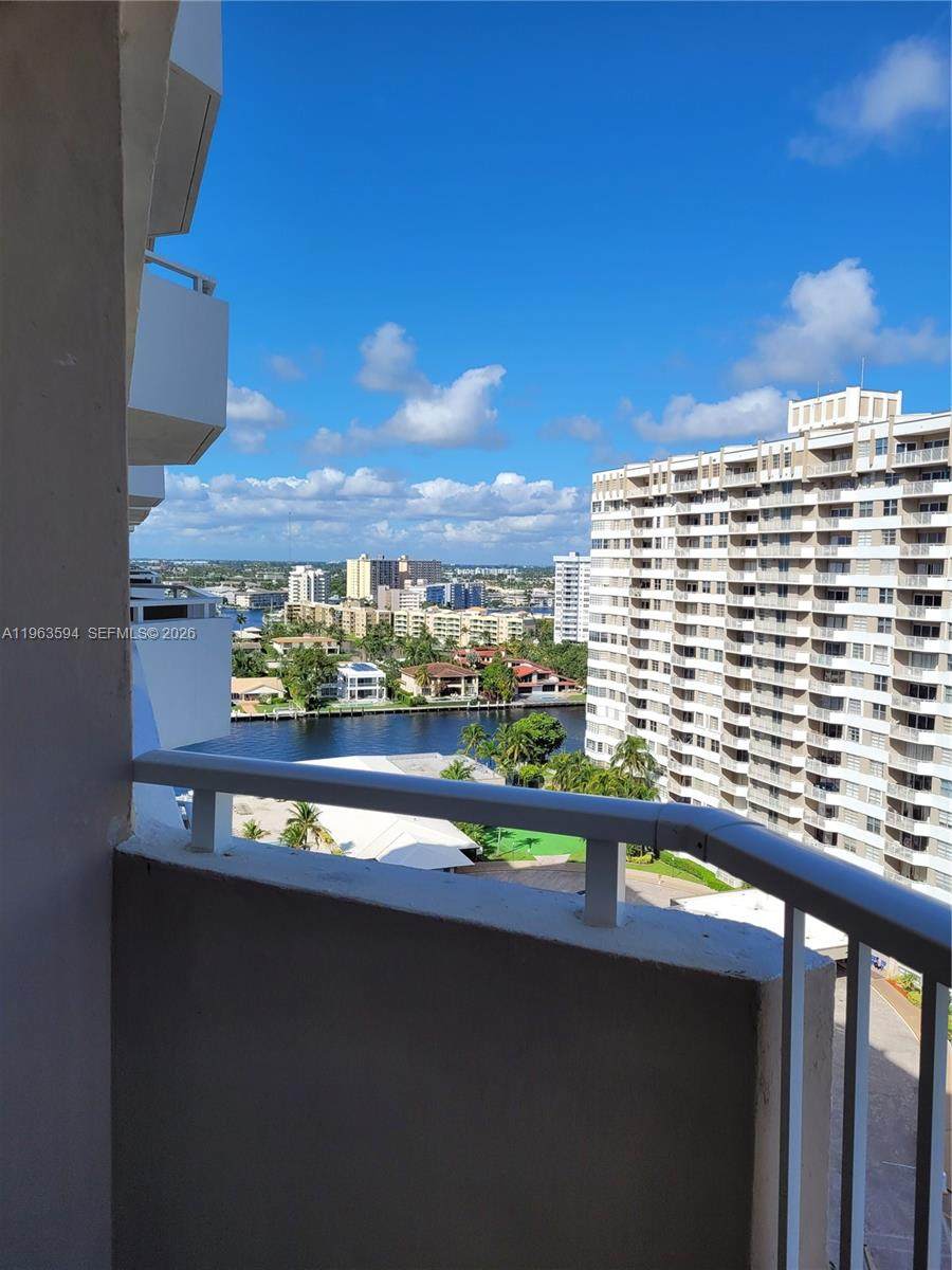 https://bt-photos.global.ssl.fastly.net/miami/orig_boomver_1_A11963594-2.jpg