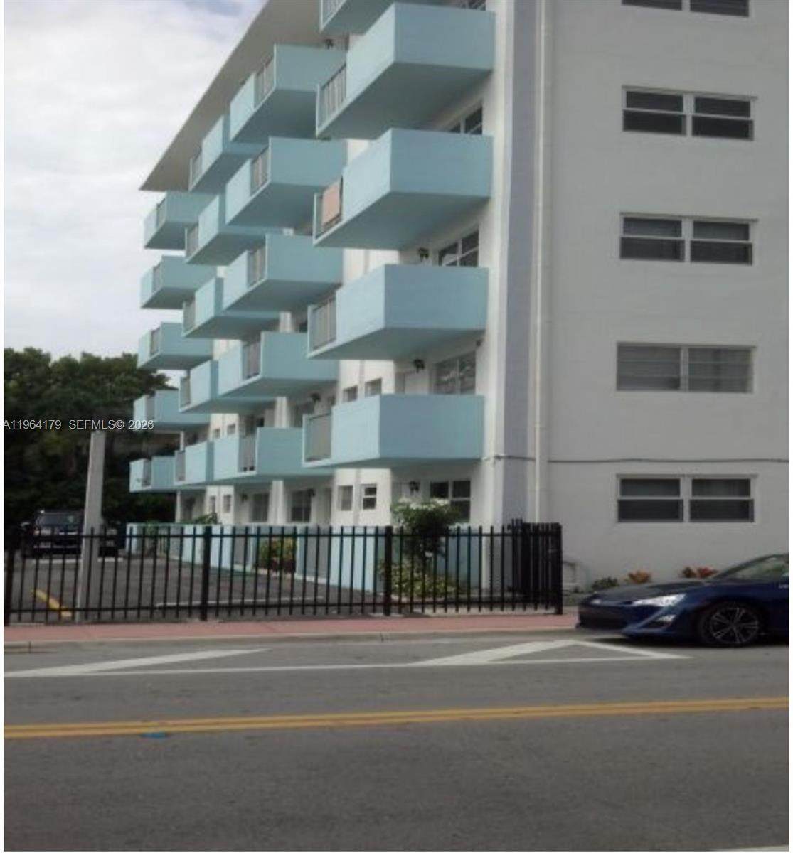 801 Meridian Ave - Photo 1