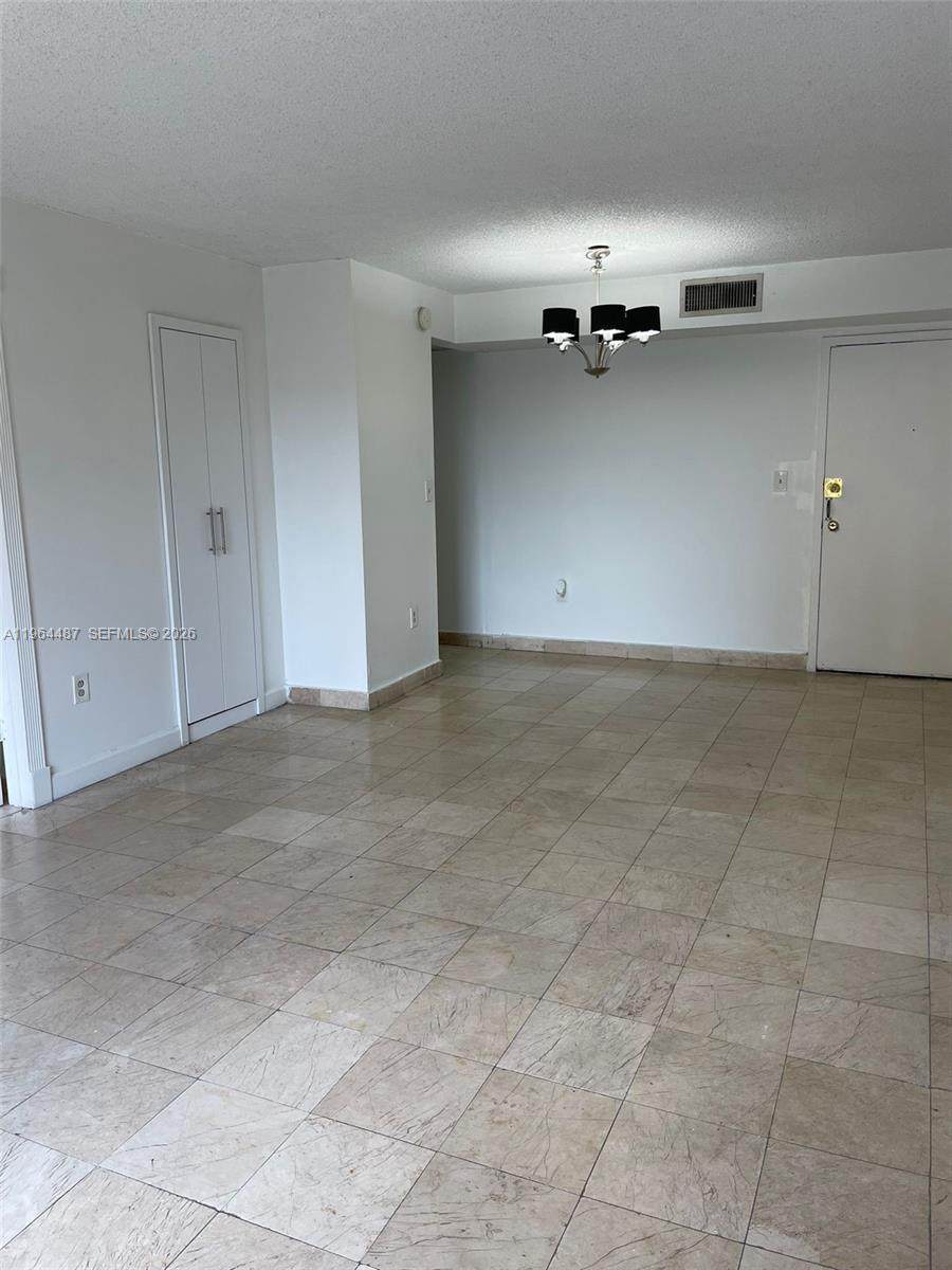 4721 7th St - Photo 1