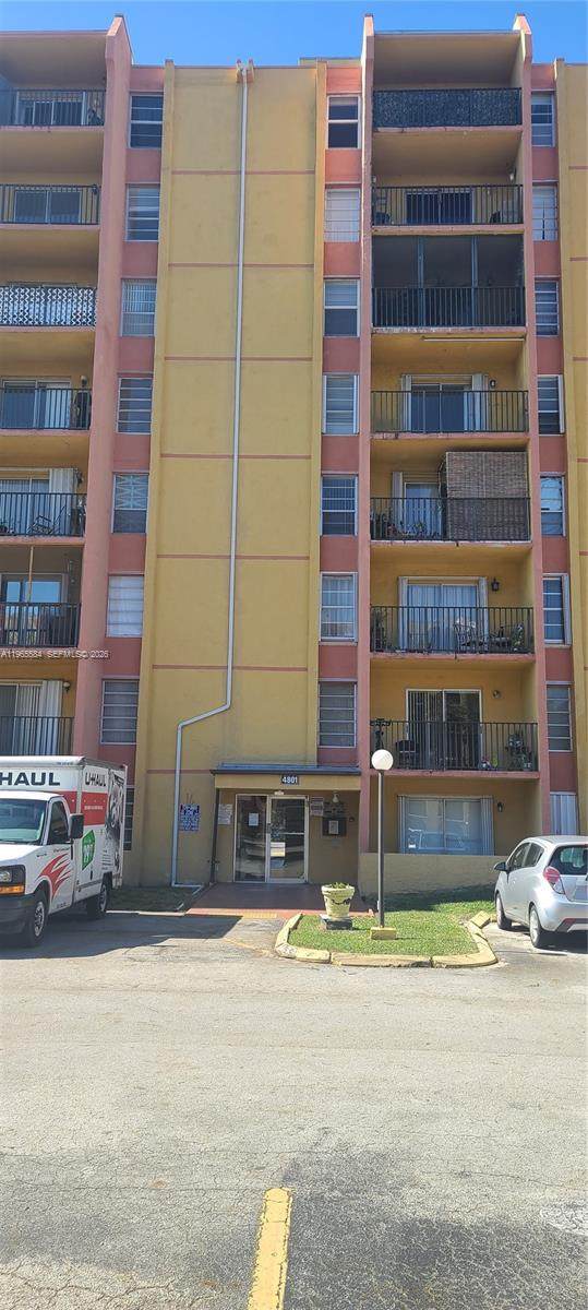 4801 7 ST - Photo 1
