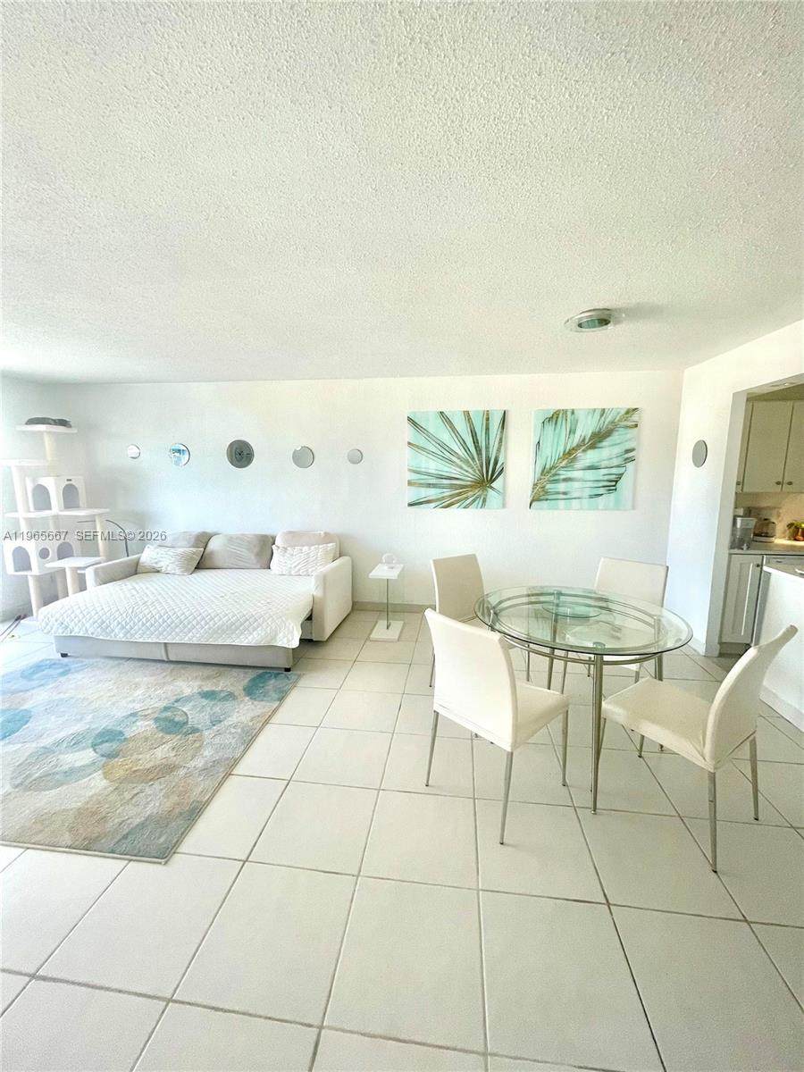 https://bt-photos.global.ssl.fastly.net/miami/orig_boomver_1_A11965667-2.jpg
