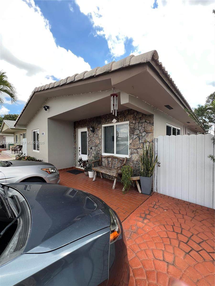 10382 25th St - Photo 1