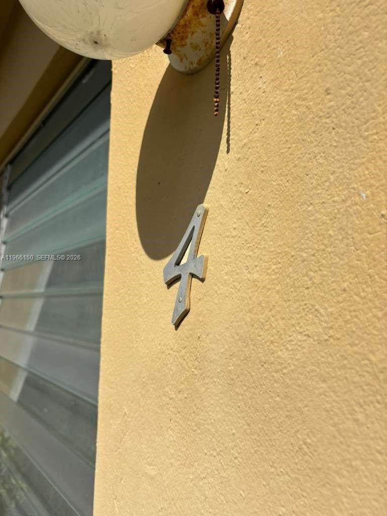 301 Sharar Ave - Photo 1