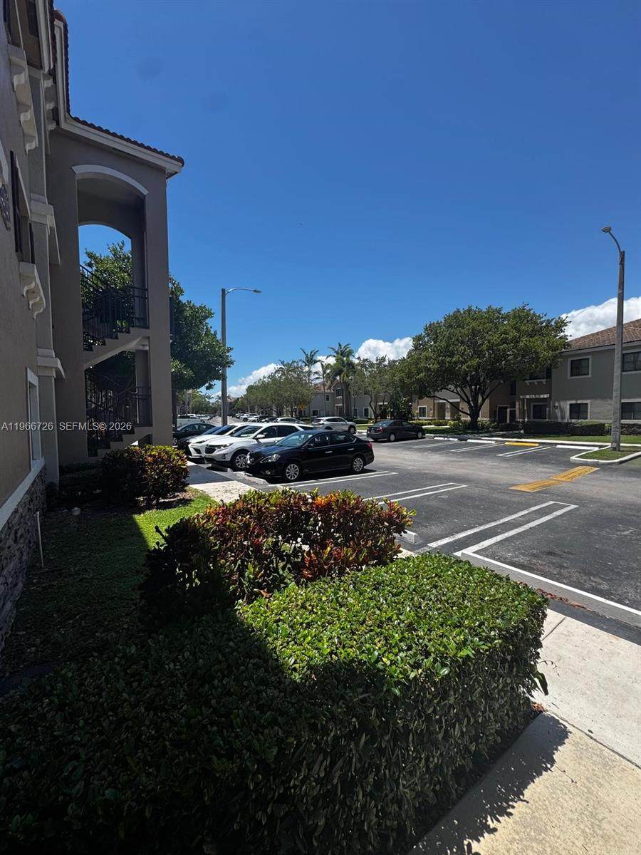 https://bt-photos.global.ssl.fastly.net/miami/orig_boomver_1_A11966726-2.jpg