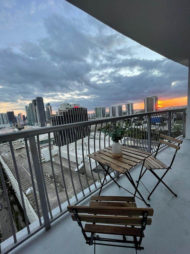 https://bt-photos.global.ssl.fastly.net/miami/orig_boomver_1_A11967290-2.jpg