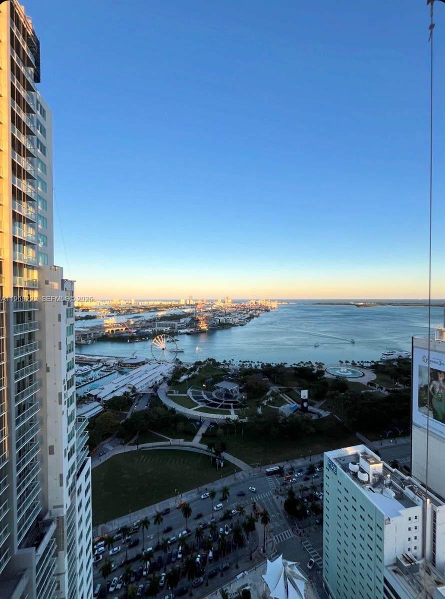 https://bt-photos.global.ssl.fastly.net/miami/orig_boomver_1_A11968222-2.jpg