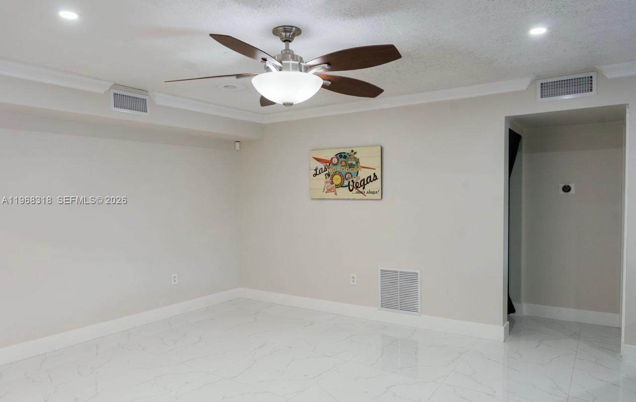 https://bt-photos.global.ssl.fastly.net/miami/orig_boomver_1_A11968318-2.jpg