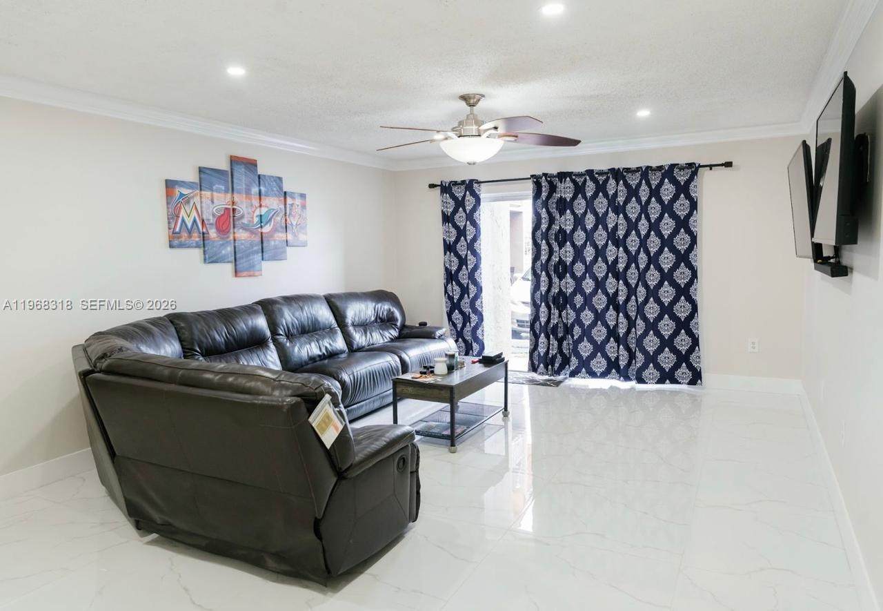https://bt-photos.global.ssl.fastly.net/miami/orig_boomver_1_A11968318-2.jpg