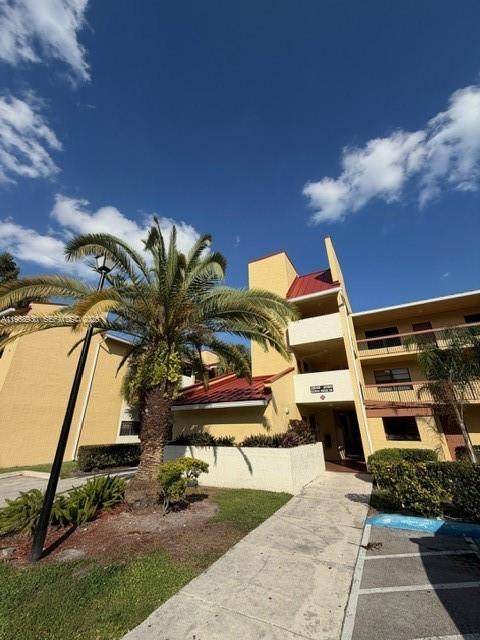 2071 Coral Ridge Dr - Photo 1