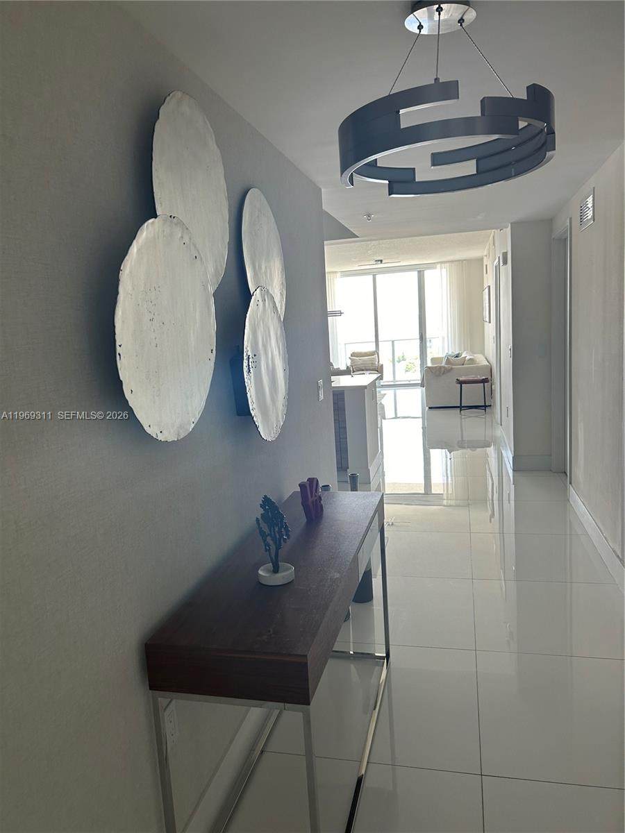 https://bt-photos.global.ssl.fastly.net/miami/orig_boomver_1_A11969311-2.jpg
