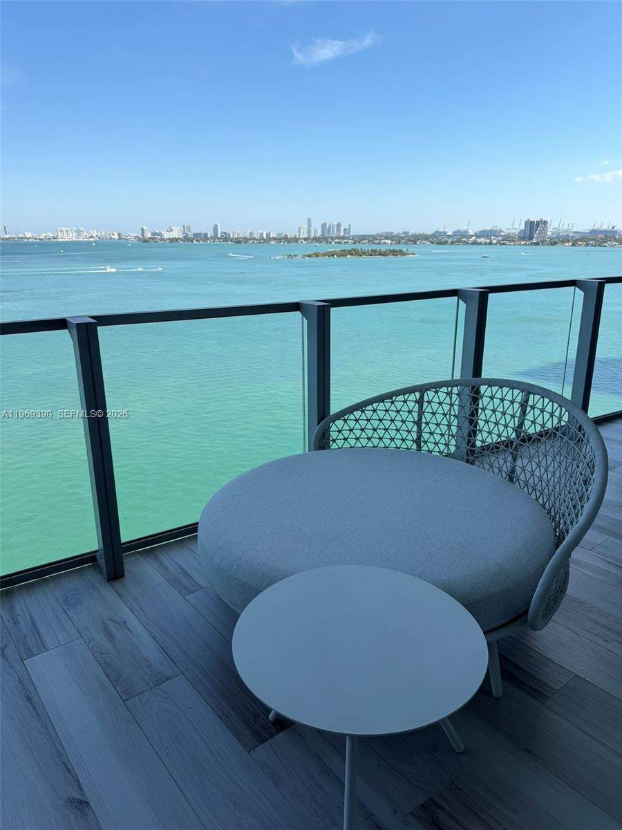 https://bt-photos.global.ssl.fastly.net/miami/orig_boomver_1_A11969390-2.jpg