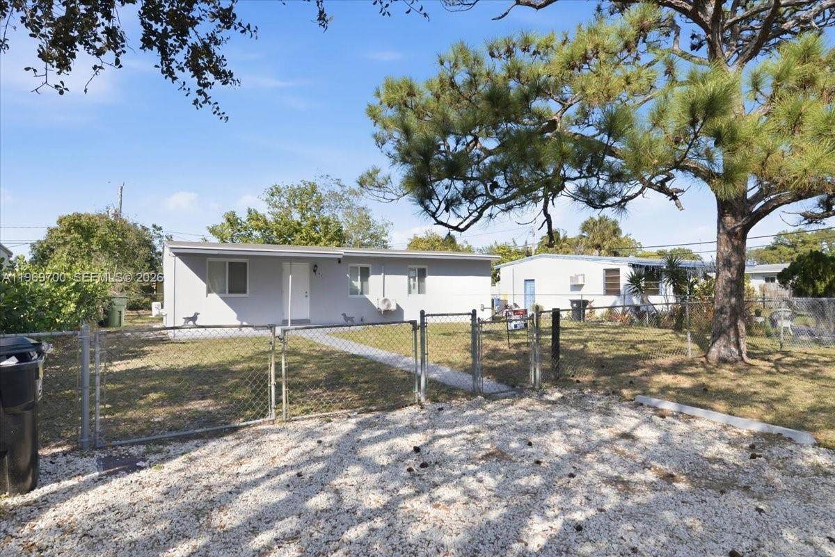 931 Chateau Park Dr - Photo 1