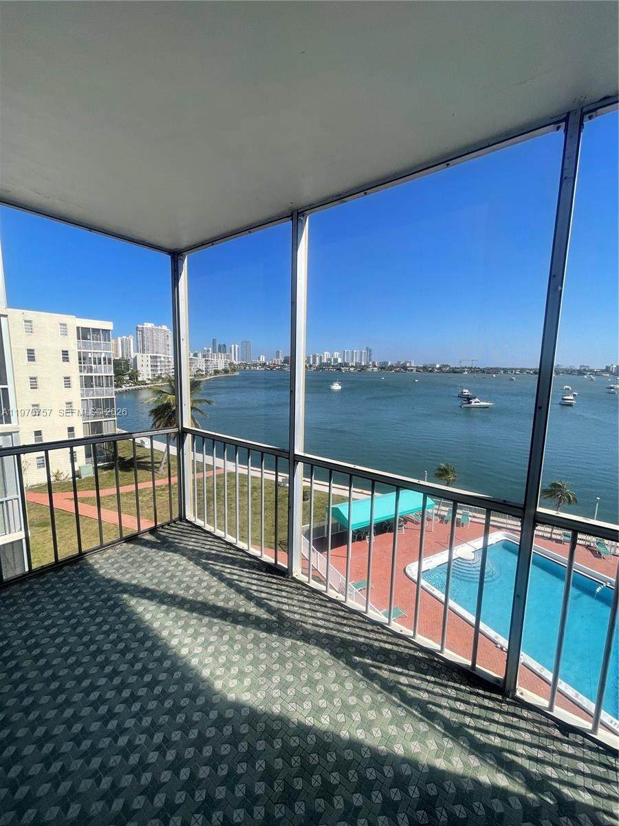 https://bt-photos.global.ssl.fastly.net/miami/orig_boomver_1_A11970757-2.jpg