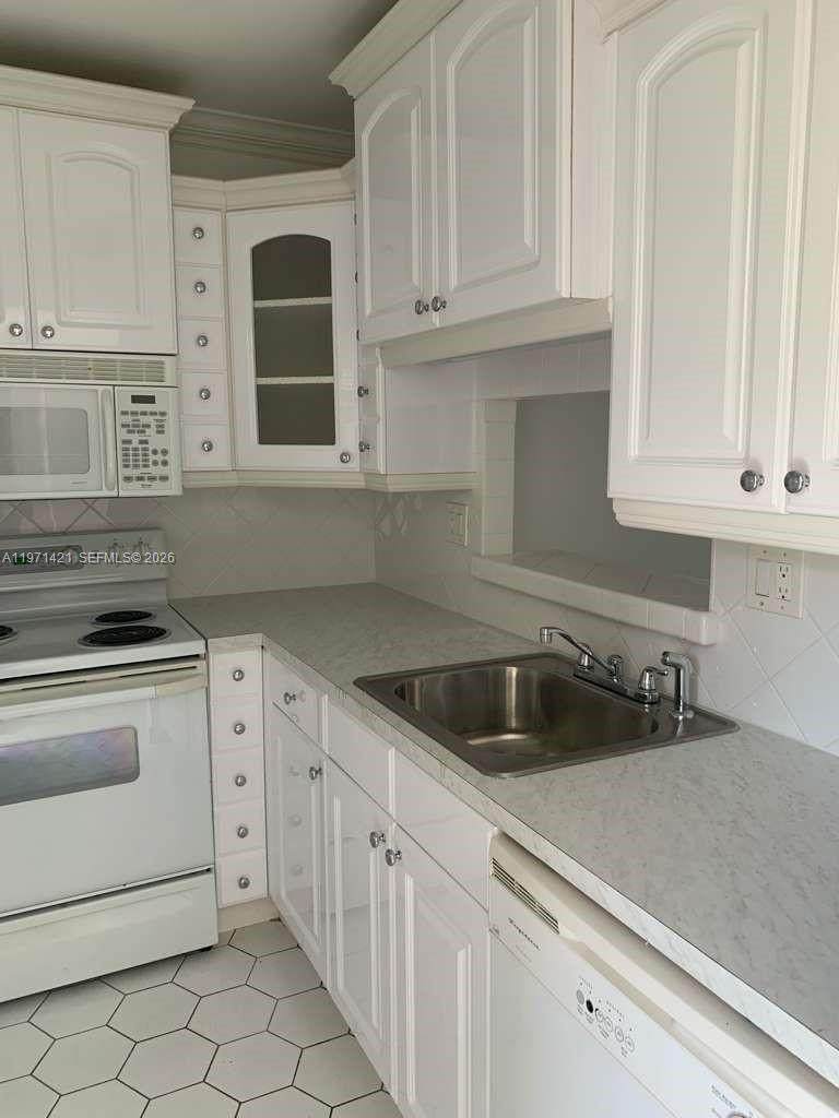5003 35th St - Photo 1