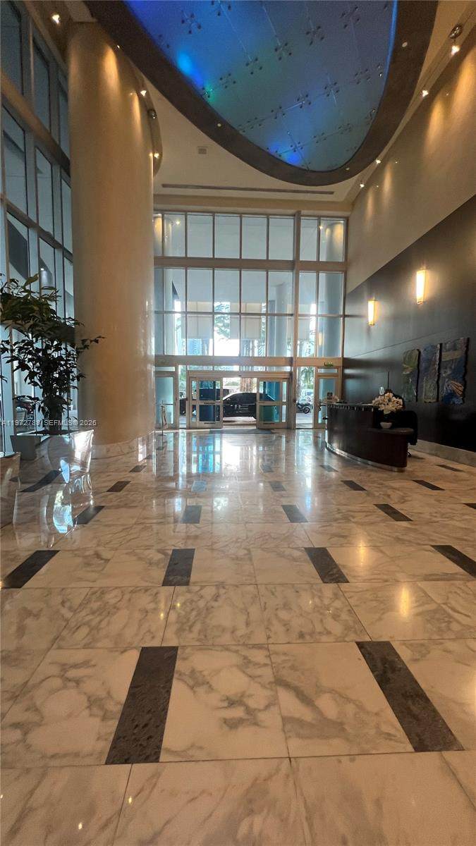 https://bt-photos.global.ssl.fastly.net/miami/orig_boomver_1_A11972788-2.jpg