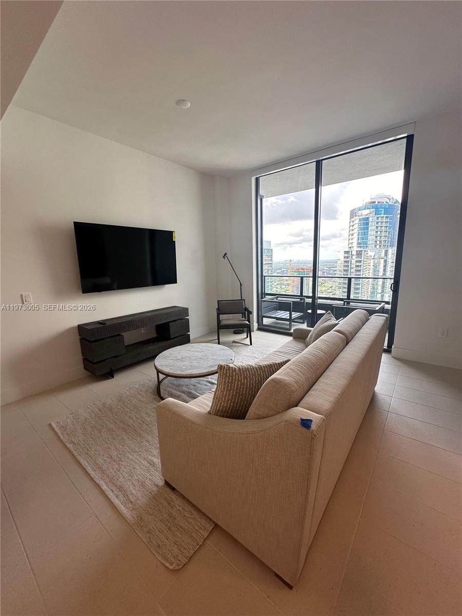 https://bt-photos.global.ssl.fastly.net/miami/orig_boomver_1_A11973005-2.jpg