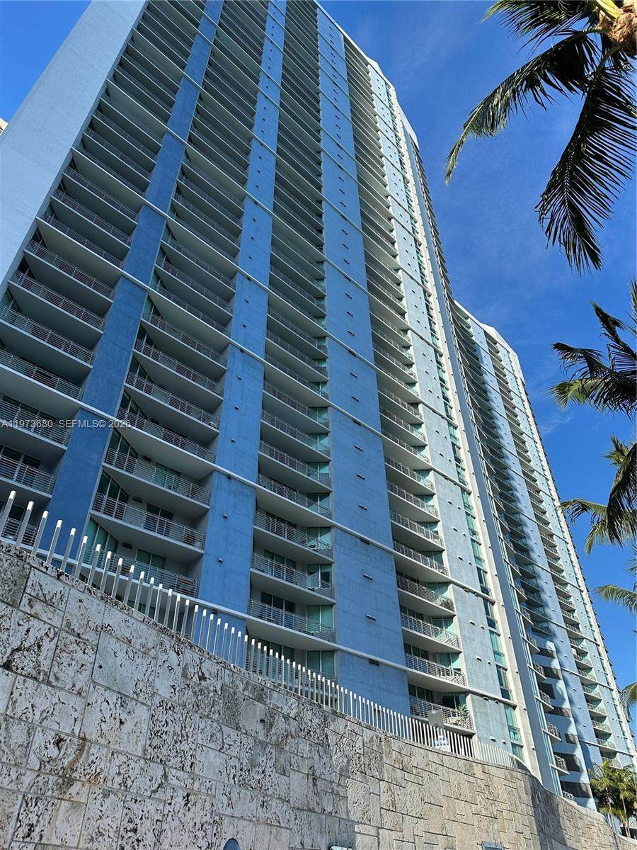 https://bt-photos.global.ssl.fastly.net/miami/orig_boomver_1_A11973630-2.jpg