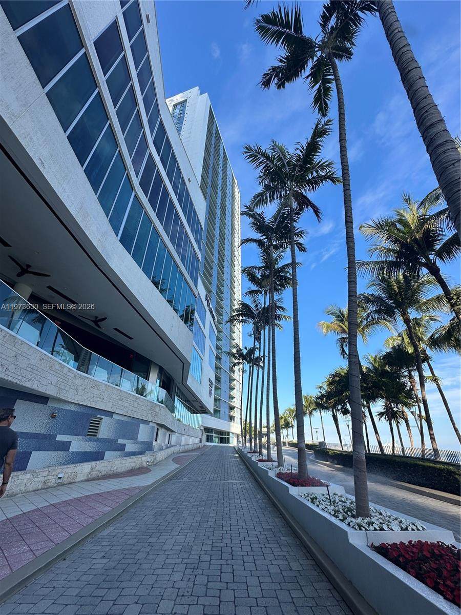 https://bt-photos.global.ssl.fastly.net/miami/orig_boomver_1_A11973630-2.jpg