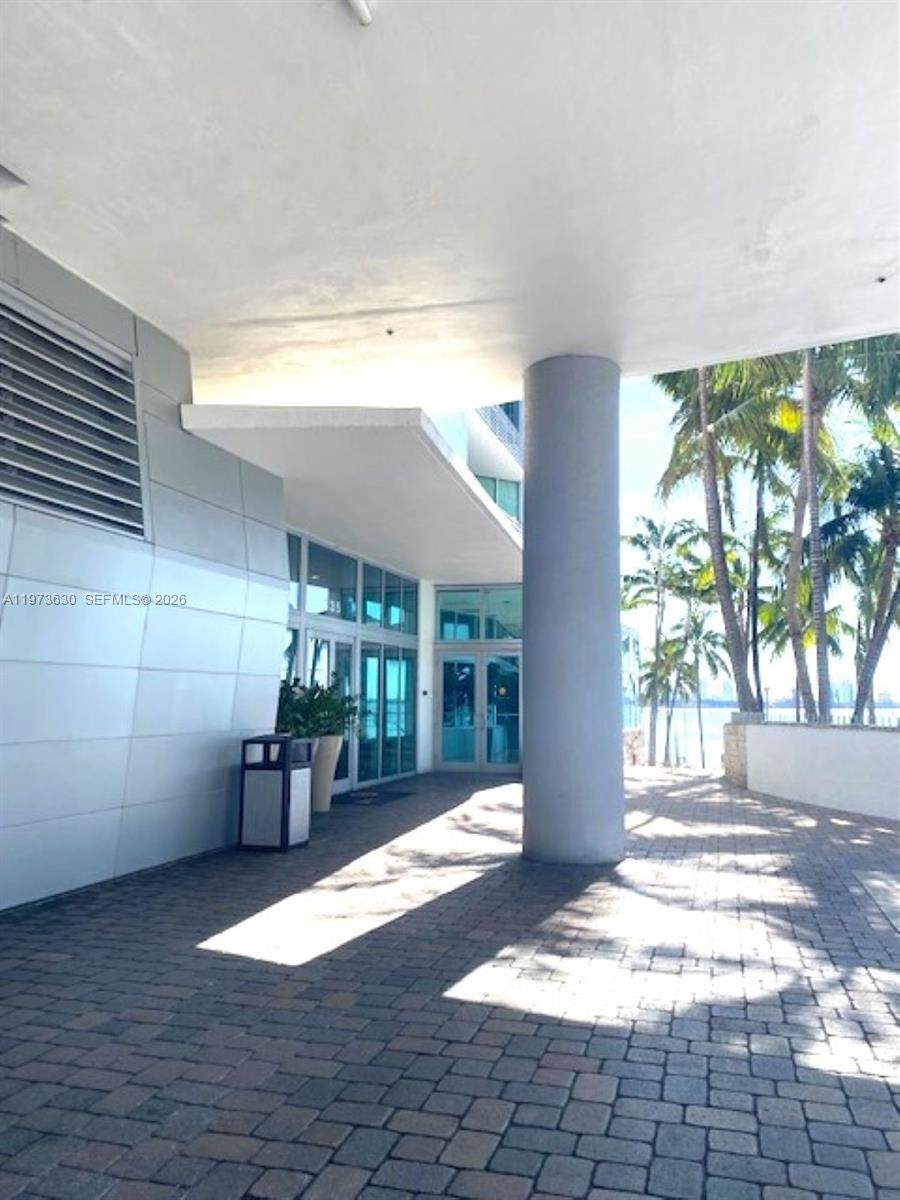https://bt-photos.global.ssl.fastly.net/miami/orig_boomver_1_A11973630-2.jpg