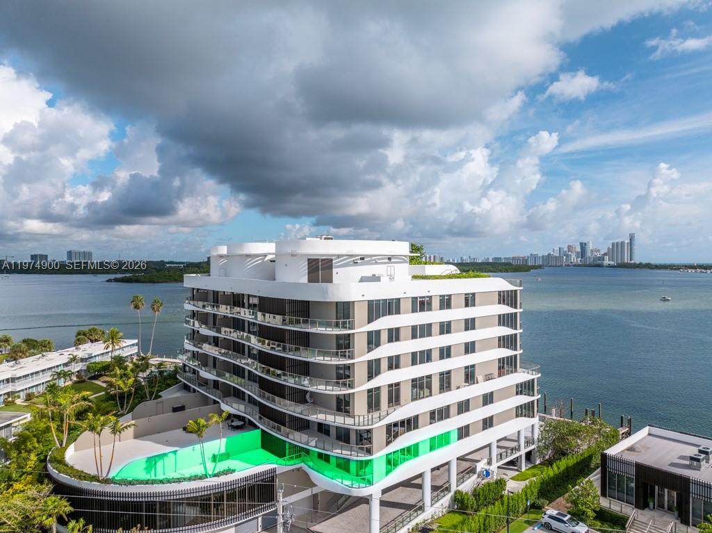 https://bt-photos.global.ssl.fastly.net/miami/orig_boomver_1_A11974900-2.jpg