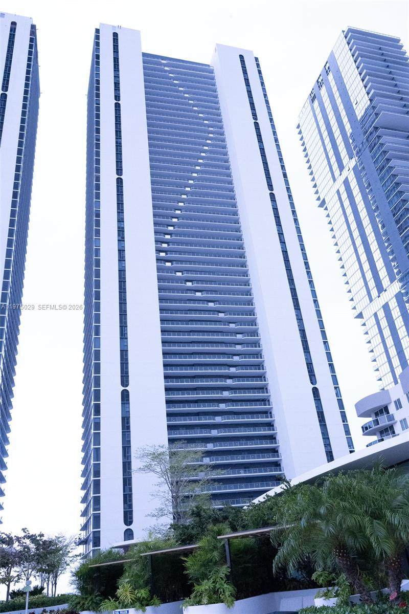 https://bt-photos.global.ssl.fastly.net/miami/orig_boomver_1_A11975029-2.jpg