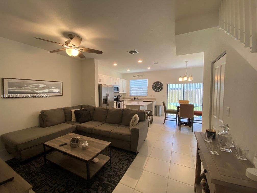 https://bt-photos.global.ssl.fastly.net/miami/orig_boomver_1_A11975185-2.jpg