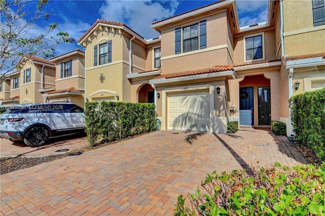 1071 33rd Ct - Photo 1