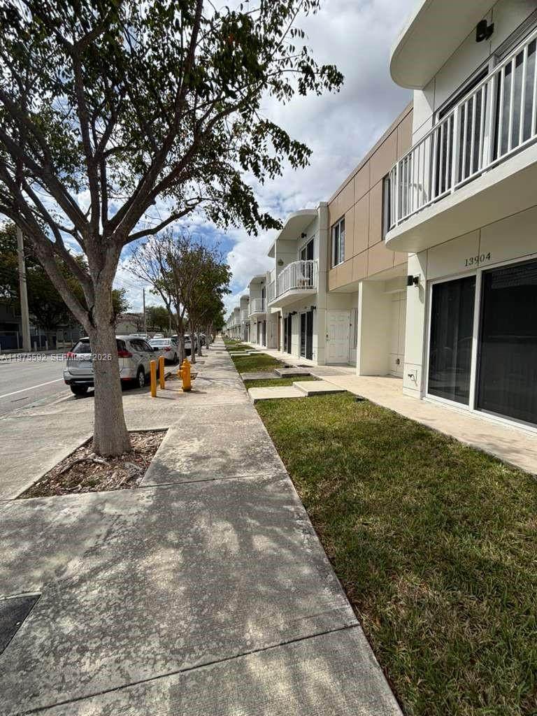 https://bt-photos.global.ssl.fastly.net/miami/orig_boomver_1_A11975592-2.jpg