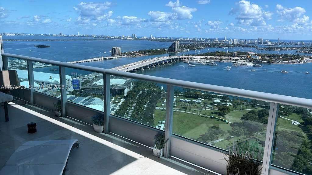 900 Biscayne Blvd - Photo 1