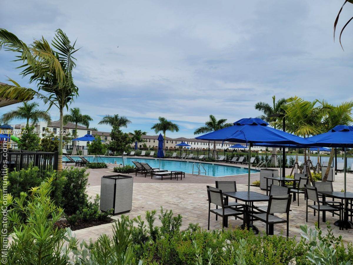 21018 8th Ave - Photo 1