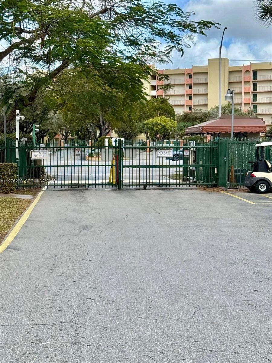 https://bt-photos.global.ssl.fastly.net/miami/orig_boomver_1_A11976290-2.jpg