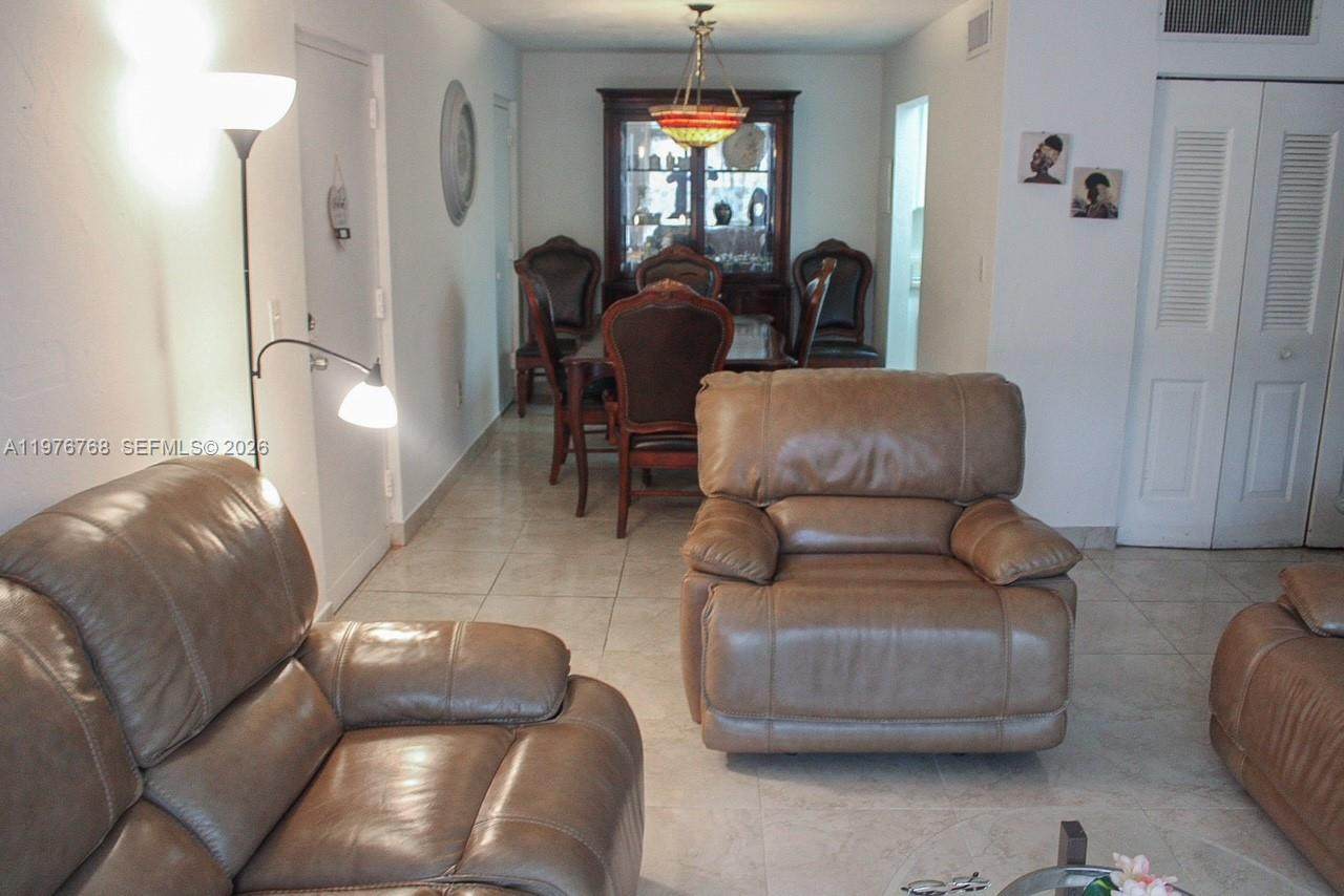 https://bt-photos.global.ssl.fastly.net/miami/orig_boomver_1_A11976768-2.jpg
