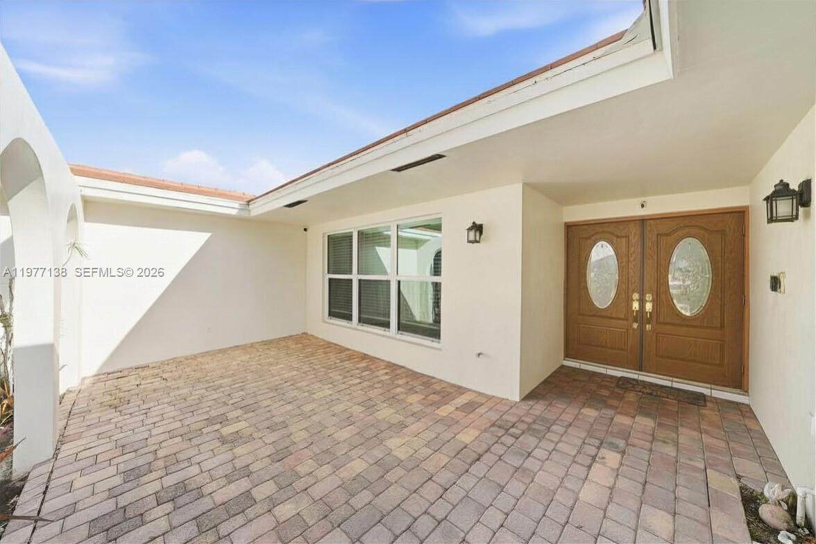 https://bt-photos.global.ssl.fastly.net/miami/1280_boomver_2_A11977138-2.jpg