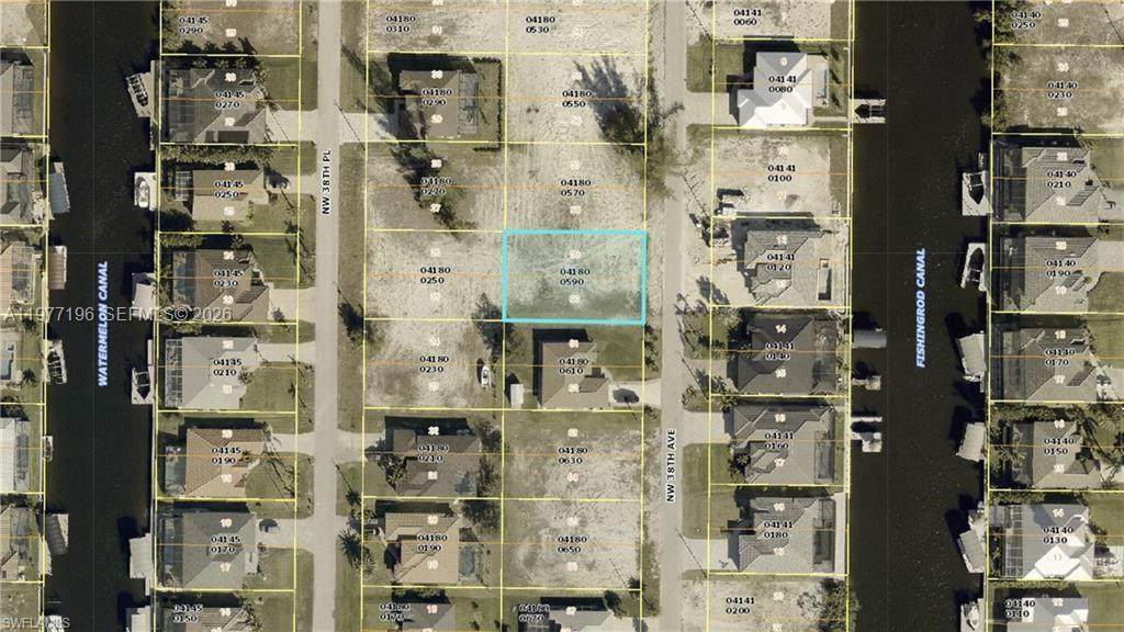 706 38th Ave - Photo 1