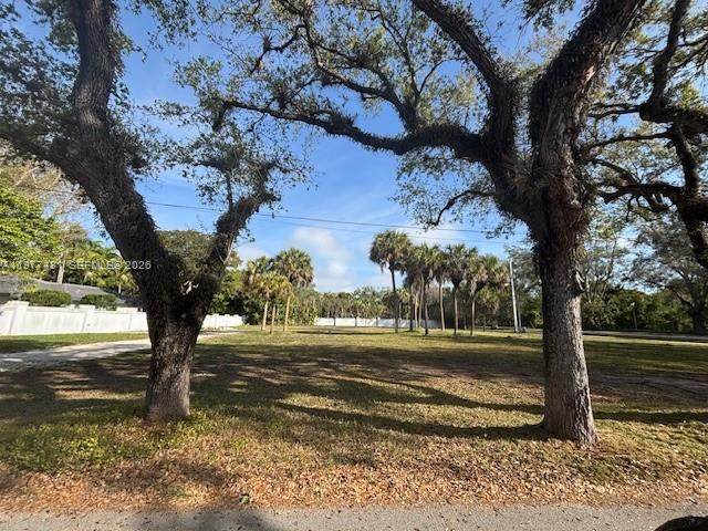 https://bt-photos.global.ssl.fastly.net/miami/orig_boomver_1_A11977481-2.jpg