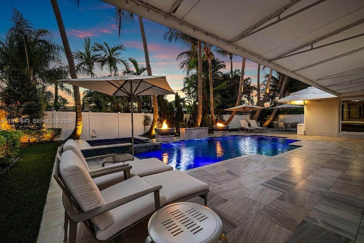 https://bt-photos.global.ssl.fastly.net/miami/1280_boomver_1_A11977543-2.jpg