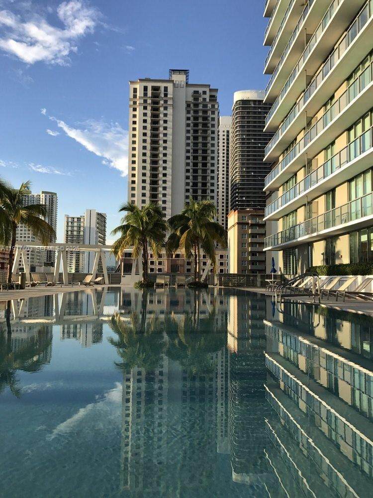 https://bt-photos.global.ssl.fastly.net/miami/orig_boomver_1_A11977603-2.jpg