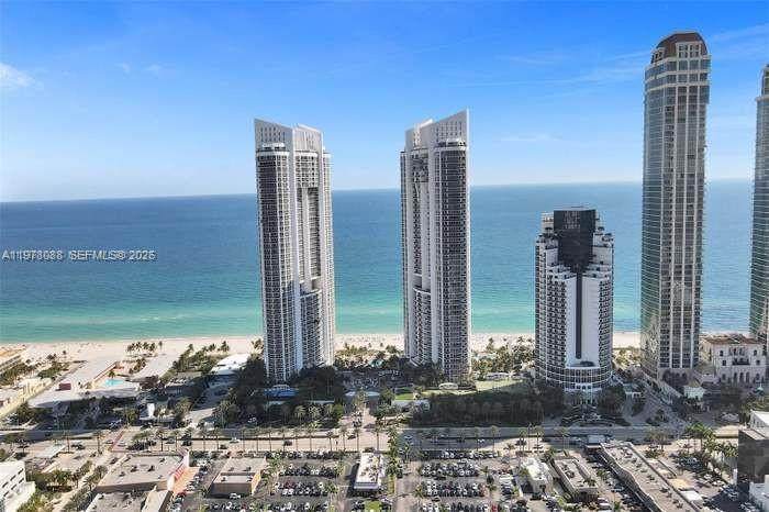 https://bt-photos.global.ssl.fastly.net/miami/orig_boomver_1_A11978088-2.jpg